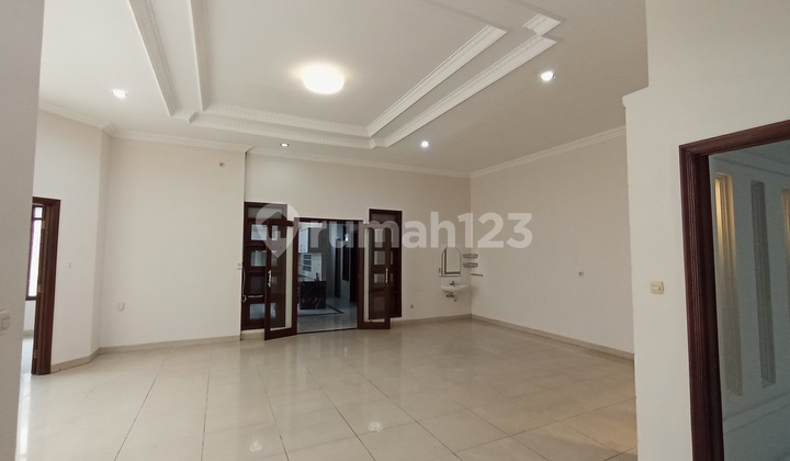 Jual Rumah Istimewa Sangat Istimewa Siap Huni Di Singgana Pradana di Komplek Singgasana Pradana, Jl. Darma Kusuma No. 16, Mekar Wangi, Bojongloa Kidul, Kota Bandung, Jawa Barat, Indonesia, 45465, Singgasana Jual Rumah Istimewa Sangat Istimewa Siap Huni Di Singgana Pradana di Komplek Singgasana Pradana, Jl. Darma Kusuma No. 16, Mekar Wangi, Bojongloa Kidul, Kota Bandung, Jawa Barat, Indonesia, 45465, Singgasana