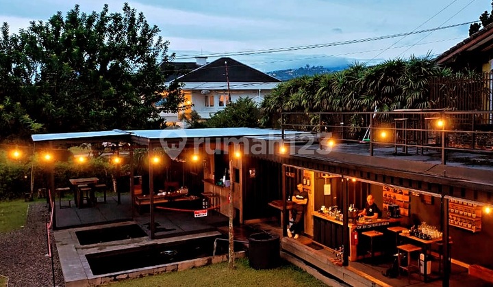 Ruang usaha Cocok untuk Cafe di Dago Atas, Bandung
