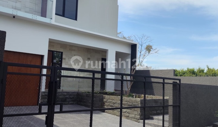 Rumah Baru Modern di Setiabudi Regency Bandung