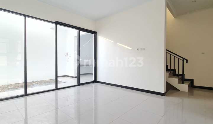 Exclusive New TKI 5 House, Taman Kopo Indah V Sherwood, Bandung 2