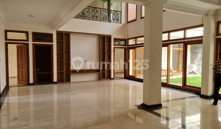 Rumah Bagus Terawat Siap Huni di Setra Duta Bandung