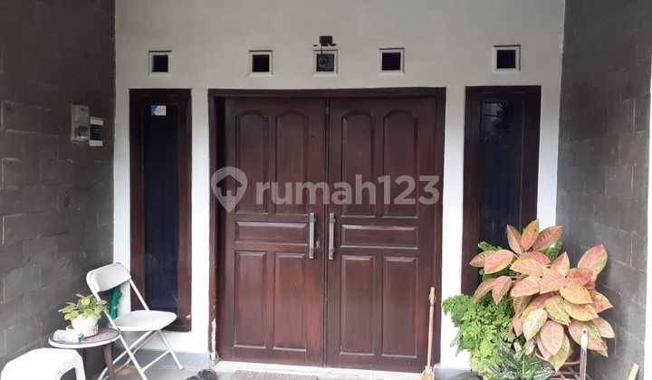 Sell Ready-to-Live House with Good Air Circulation in Kopo Permai 2