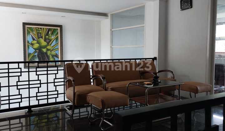 Rumah Murah 3 Lantai di Sayap Setiabudi, Bandung Rumah Murah 3 Lantai di Sayap Setiabudi, Bandung