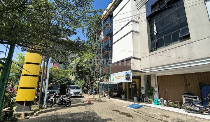 For Rent: 3-Story Shop House in Kalimalang Commercial Center. 2