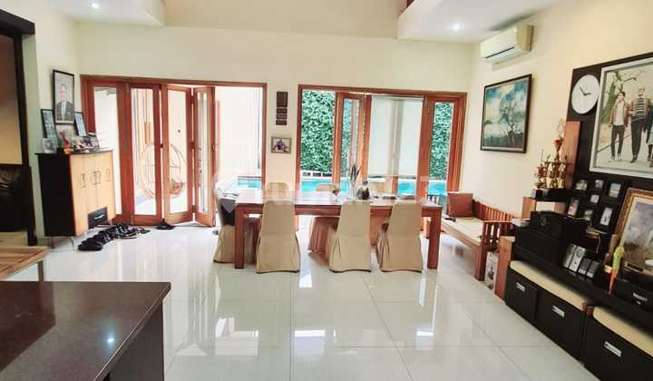 Dijual Rumah Mewah Dengan Privat Pool Di Kemang Pratama 1