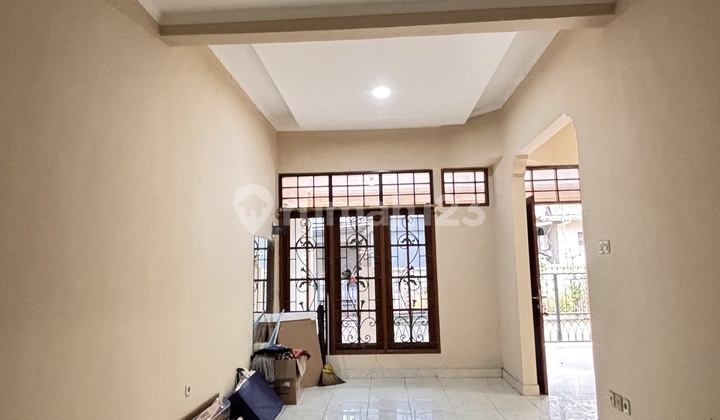 Semi-Furnished Hook House for Rent in Jatibening Estate