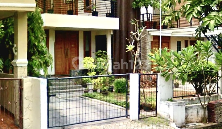 Dijual Rumah Mewah Dengan Privat Pool Di Kemang Pratama 2