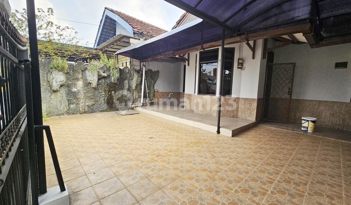 Villa House Tangerang Regency 1 Fully Renovated Ready to Live In Flood-Free Road Fits 4 Cars 2