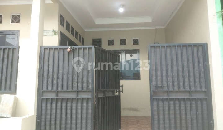 Sell Cheap, Ready-to-Occupy House in Griya Serpong Asri Housing Complex, Cisauk, Tangerang