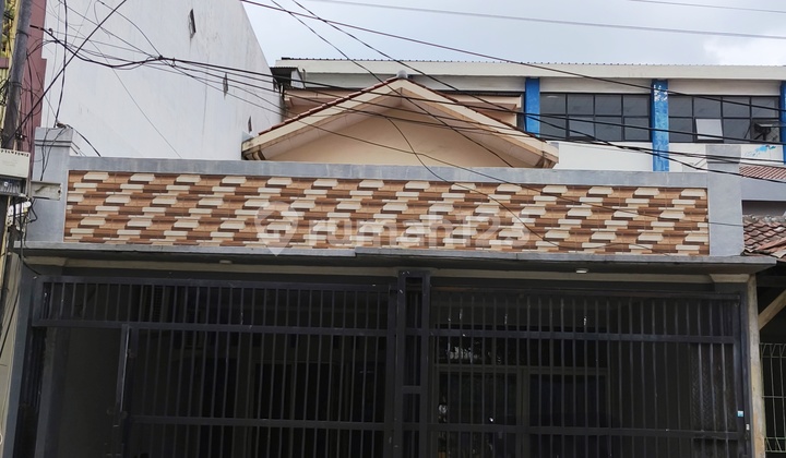 Jual Rumah 2 1/2 Tingkat di Villa Tangerang Indah Regency 1 , Periuk Kota Tangerang Bebas Banjir