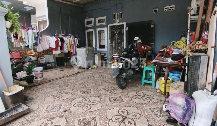 Very Cheap House 96m Villa Tangerang Regency Row on Main Road Very Cheap House 96m Villa Tangerang Regency Row on Main Road