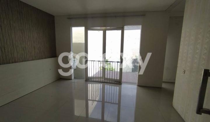 Rumah Mewah Di Royal Park Citraland Surabaya Barat Rumah Mewah Di Royal Park Citraland Surabaya Barat