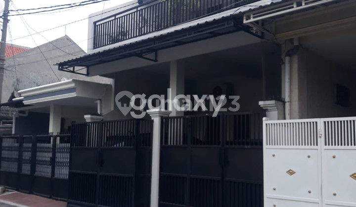 Rumah di Surabaya lokasi di Griya Kebraon Praja 2