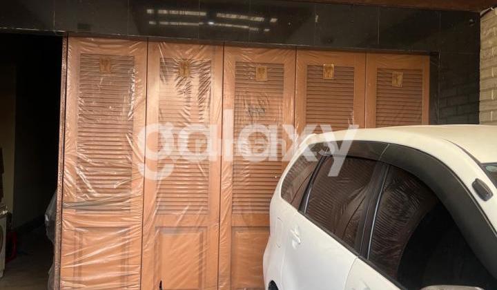 Rumah Hook Daerah Prapen Indah Surabaya