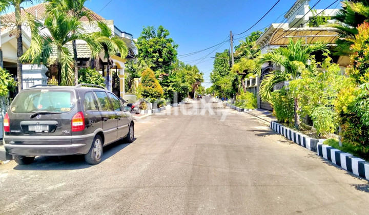 Rumah 2 lantai di Manyar Kertoarjo Surabaya,