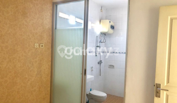 FOR SALE ACTIVE BOARDING HOUSE IN DARMO PERMAI 2