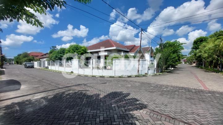 Dijual Rumah Satelit Indah Surabaya