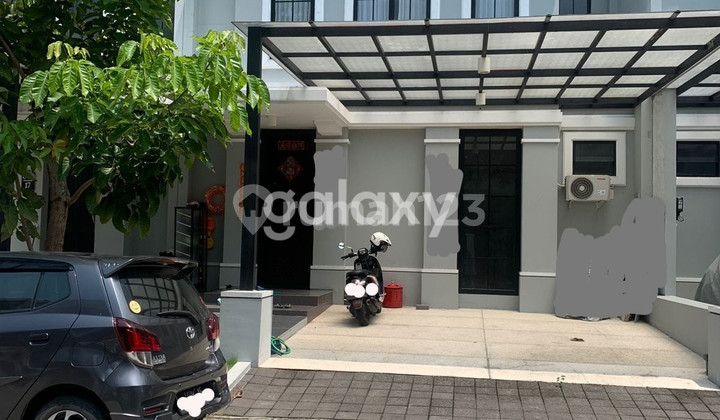 Rumah Oakwood Park,Citraland,Surabaya