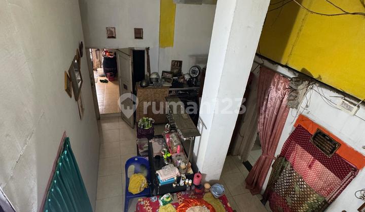 For Sale House Corner Position on Rappocini Road Axis, Makassar 2