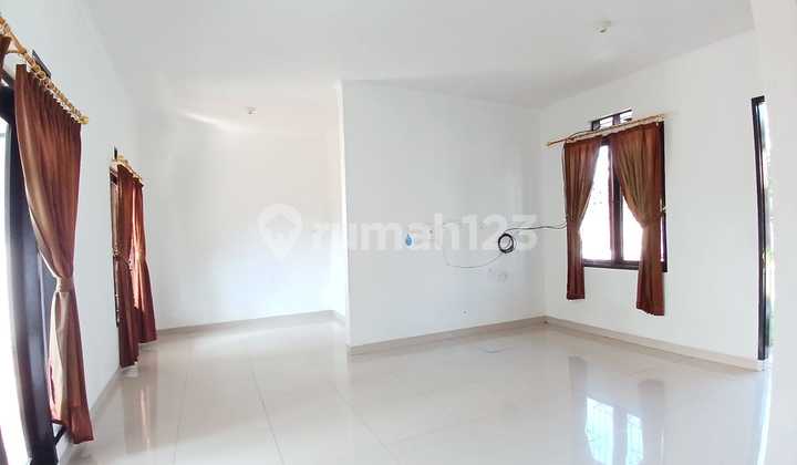 Rumah Bagus Unfurnished Luias dan Besar Rancasari Bandung