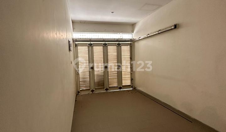 For Sale 2-Story Semi-Furnished House in Citraland Celebes - Makassar 2