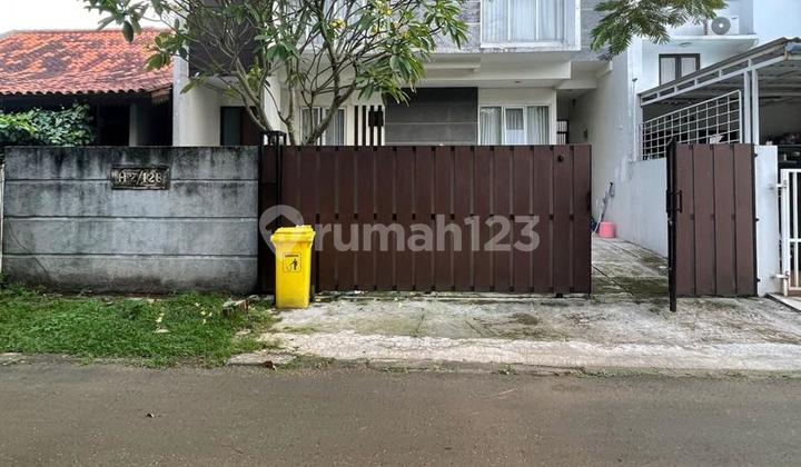 Dijhual Rumah Bagus di Kencana LOka, BSD City