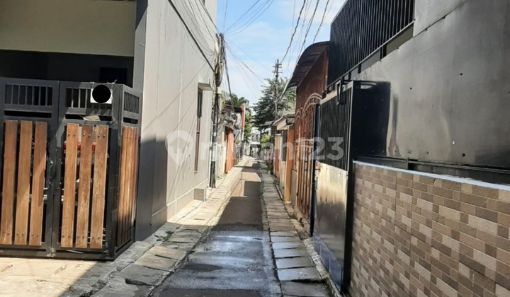 Dijual Rumah Kost di Tanjung Duren, Jakarta Barat Dijual Rumah Kost di Tanjung Duren, Jakarta Barat