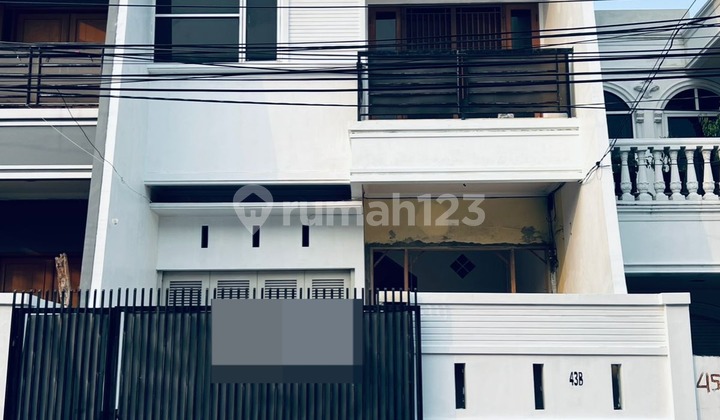 Disewakan Rumah di Tomang Rawa Kepa Raya, Jakarta Barat Disewakan Rumah di Tomang Rawa Kepa Raya, Jakarta Barat