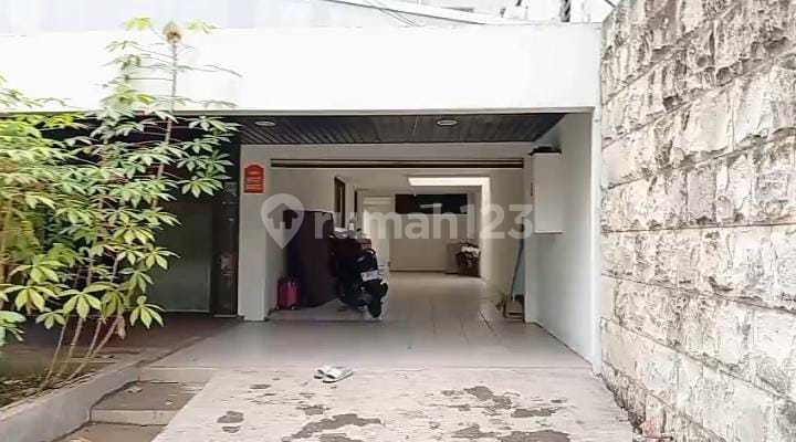 Dijual Rumah Hitung Tanah di Jelambar, Jakarta Barat 20x20