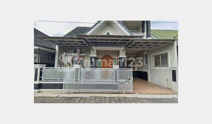 Boarding House / Homestay 5 Bedrooms Furnished for Rent Jogja Area Godean Street, 3 AC Rooms, Near Mirota Godean, State High School Sman 2 Bener, Land College Stpn, Mutiara Persada School, Near Tugu Jogja, Asmi Santa Maria, Mang Engking Soragan