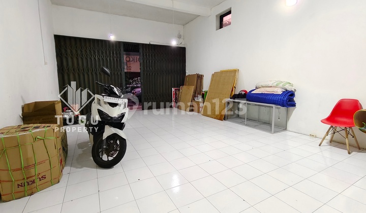 Ruang Usaha 2 Lantai Disewakan Pinggir Jalan Besar Jogja, dekat Plengkung Gading, Klinik Gading, RS Pratama, dekat Sekolah Negeri SMAN 7, SMA Muhammadiyah 3, SMA Muhammadiyah 7, Alun Alun Kudul, dekat Masjid dan Gereja Pugeran, Pasar Ngasem Ruang Usaha 2 Lantai Disewakan Pinggir Jalan Besar Jogja, dekat Plengkung Gading, Klinik Gading, RS Pratama, dekat Sekolah Negeri SMAN 7, SMA Muhammadiyah 3, SMA Muhammadiyah 7, Alun Alun Kudul, dekat Masjid dan Gereja Pugeran, Pasar Ngasem