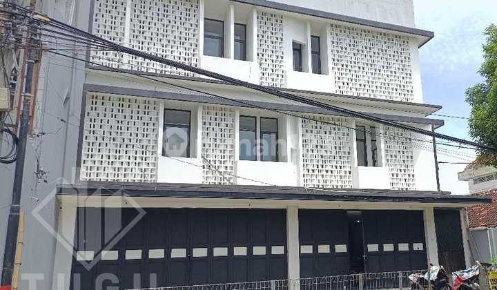 Commercial Space for Rent on Magelang Street, Yogyakarta, Near Tugu Monument, Borobudur Plaza, SMAN 4 High School, Jogja City Mall JCM, Aletheia Church, Kalam Kudus School, and Budi Utama School.