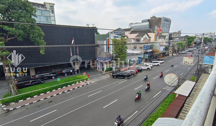 Ruang Usaha 2 Lantai Disewakan di Pusat Perbelanjaan Urip Sumoharjo Jogja, dekat Galeria Mall, RS Bethesda, Kampus UKDW, UGM, XXI Empire, GKJ Gondokusuman Ruang Usaha 2 Lantai Disewakan di Pusat Perbelanjaan Urip Sumoharjo Jogja, dekat Galeria Mall, RS Bethesda, Kampus UKDW, UGM, XXI Empire, GKJ Gondokusuman