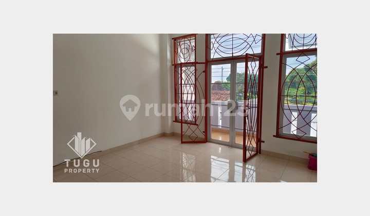 3-Story Shop House for Rent in Jogja Ngampilan, near Malioboro, near Tugu Station, near PKU Hospital, near Ngabean Parking, near Bakpia Pathuk, near Yogyakarta Palace/ North Square