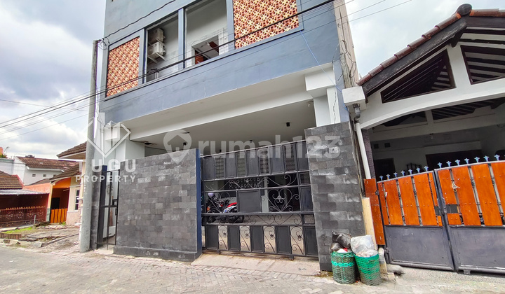 Full Furnished 21-Room Boarding House for Sale in Gejayan Jogja, near Ambarukmo Plaza Amplaz, Pakuwon Mall, Lippo Mall, close to Atma Jaya Campus, STIE YKPN, UIN, UPN, UGM, Muhammadiyah Sapen Elementary School, De Britto High School, Siloam Hospital. 1