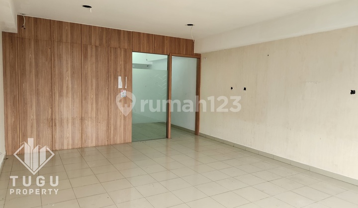 Ruko 4 Lantai Dikontrakkan Solo di Solo Square Jalan Slamet Riyadi, dekat Stasiun Purwosari 1