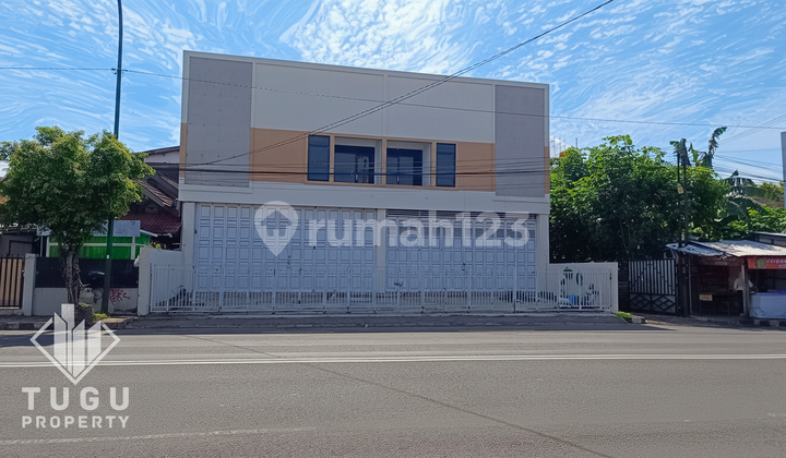 Two-Story Business Space with 16-Meter Wide Frontage for Rent in Jogja, Wirobrajan Area, Wates Street, Near Tugu Station, State Schools SMAN 1, SMPN 7, SMPN 11, Ludiro Husada Hospital, AMC Hospital, RSGM, Near Wirobrajanbakpia 75 Hos Cokroaminoto Intersection.