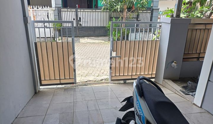 Rumah di Harapan Indah Medan Satria Bekasi 2
