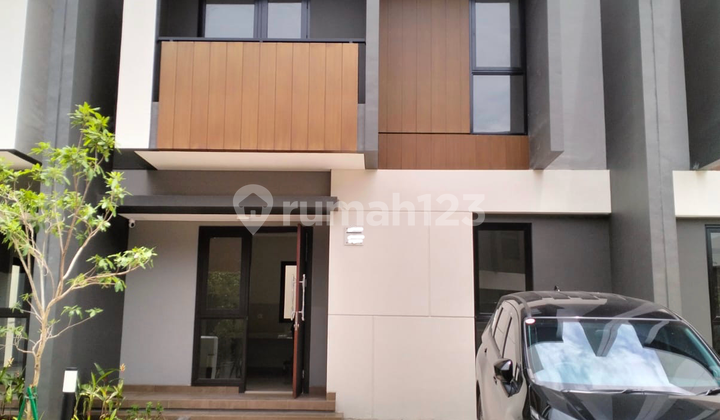Rumah Bagus di Cluster Regia Summarecon Crown Gading Rumah Bagus di Cluster Regia Summarecon Crown Gading