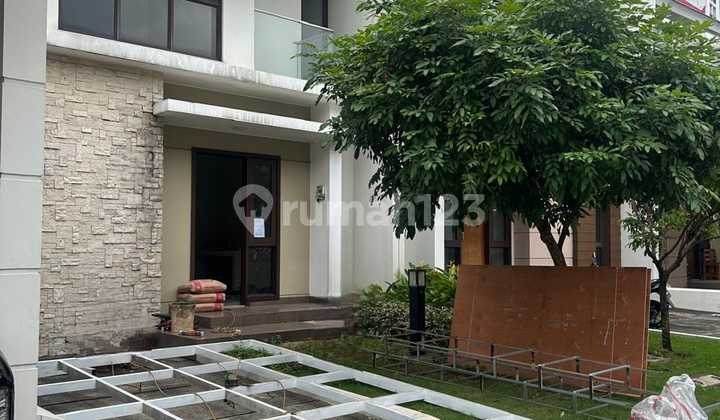 Rumah 2 Lantai di Cluster Burgundy Summarecon Bekasi 2
