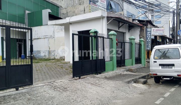 1-Story Shop House and 11-Unit Boarding House on Jalan Cut Mutiah, East Bekasi 2