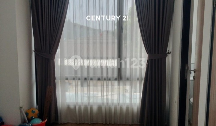 Nice 2-Storey Ready-to-Occupy House in Lippo Cikarang Nice 2-Storey Ready-to-Occupy House in Lippo Cikarang