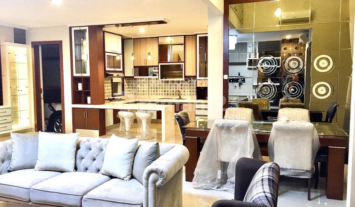 Rumah Mewah 2 Lantai Furnish di Lippo Cikarang 2