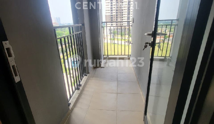 Sevilla District 2 Apartment Meikarta Opposite Paramadina