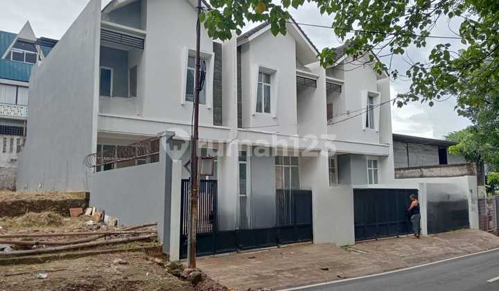 "For Sale New House in West Jakarta Old Town, Anggrek Mall"