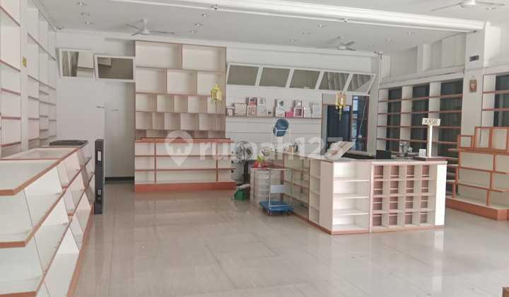 FOR SALE: STRATEGIC SHOPHOUSE HOOK IN KARAWANG CITY CENTER, EASY ACCESS, EAST-NORTH FACING