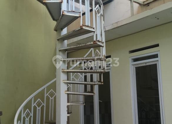 FOR SALE: SPACIOUS READY-TO-OCCUPY HOUSE IN DAKOTA COMPLEX (PASTEUR WING) BANDUNG FOR SALE: SPACIOUS READY-TO-OCCUPY HOUSE IN DAKOTA COMPLEX (PASTEUR WING) BANDUNG