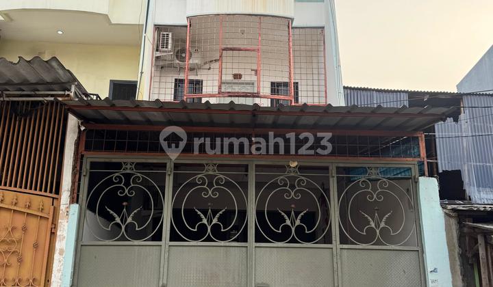 Jelambar Rumah Rapih Bersih 3 1/2 Lantai Shm