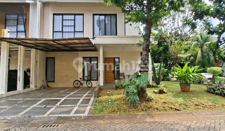 Minimalist Hook House with SHM Legality, 4 Bedrooms in Bintaro, Tangsel