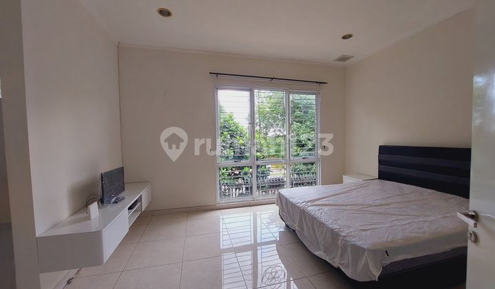 Rumah Full Furnished Lengkap dengan AC dan Water Heater di BSD Rumah Full Furnished Lengkap dengan AC dan Water Heater di BSD